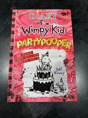 Diary of a Wimpy Kid: Partypooper - Pink Cover
